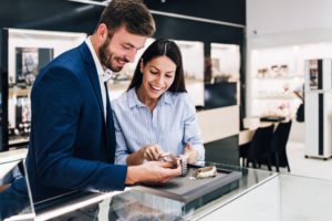 The Art Of Presenting: Why Watches Are The Ideal Present For Any Special Occasion